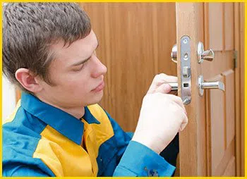 Metro Locksmith Services Glendale, AZ 623-476-0038 - 16-emergency-unlock