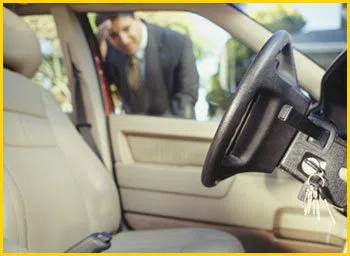 Metro Locksmith Services Glendale, AZ 623-476-0038 - 20-keys-locked-in-car