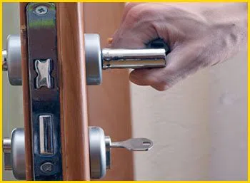 Metro Locksmith Services Glendale, AZ 623-476-0038 - 7-lock-installation